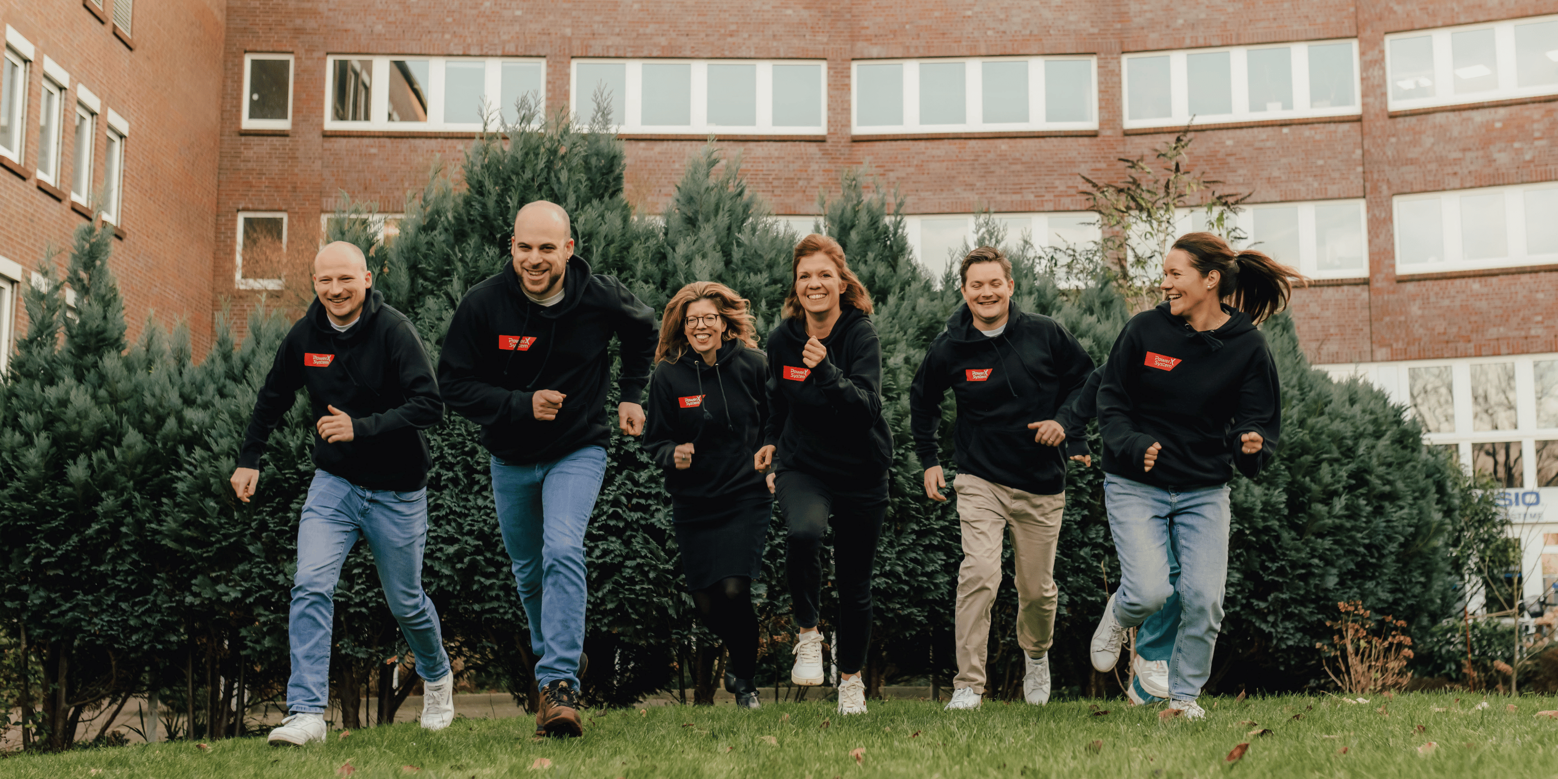 Team von Power System sprintet los