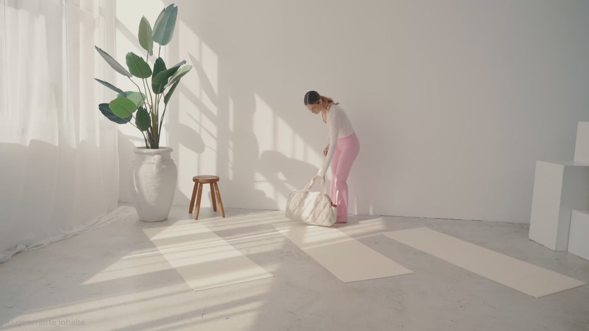 [KI] Im neuen Spot sieht man einige Frauen die Pilates machen und die neuen Protein Bars werden vorgestellt